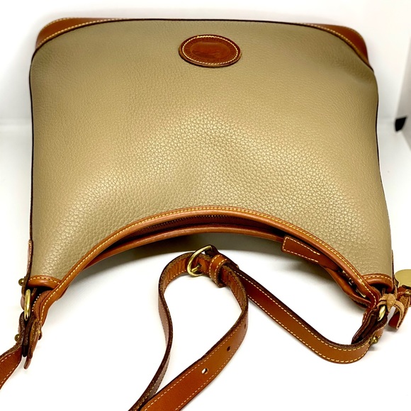 DOONEY & BOURKE💥VINTAGE💥All Weather Leather Bag - Picture 3 of 11
